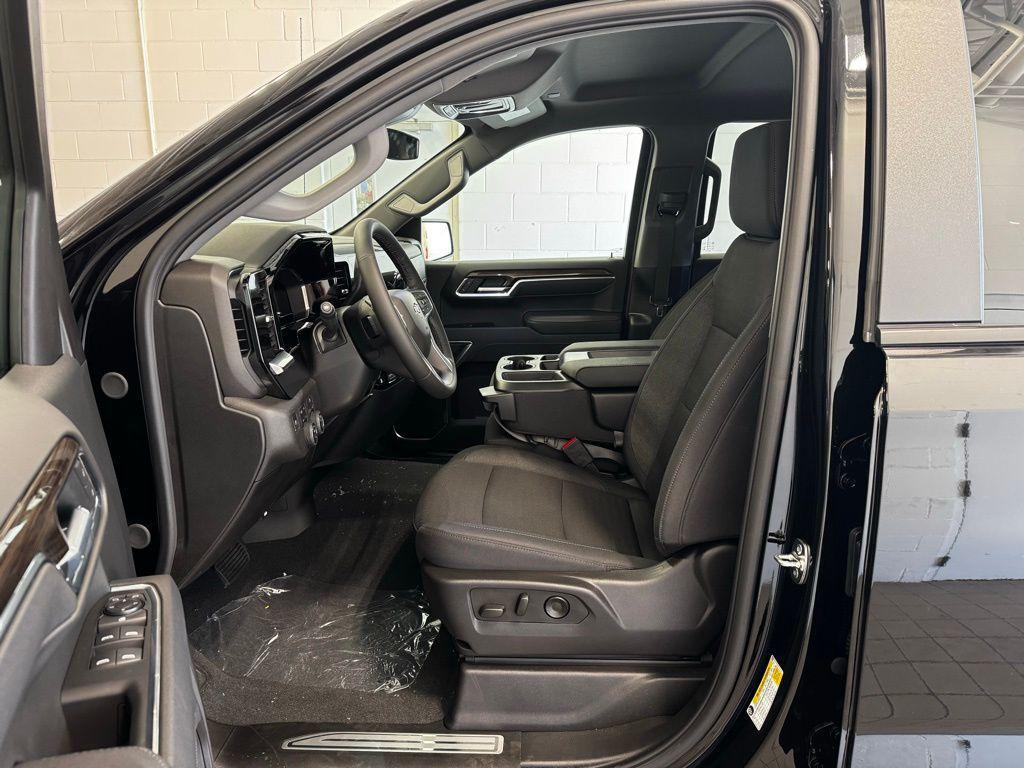 new 2025 Chevrolet Silverado 1500 car, priced at $51,775