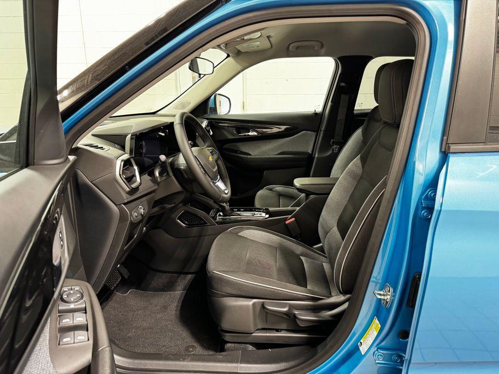 new 2026 Chevrolet TrailBlazer car, priced at $27,595
