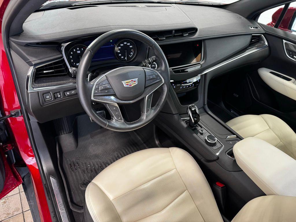 used 2022 Cadillac XT5 car, priced at $31,499