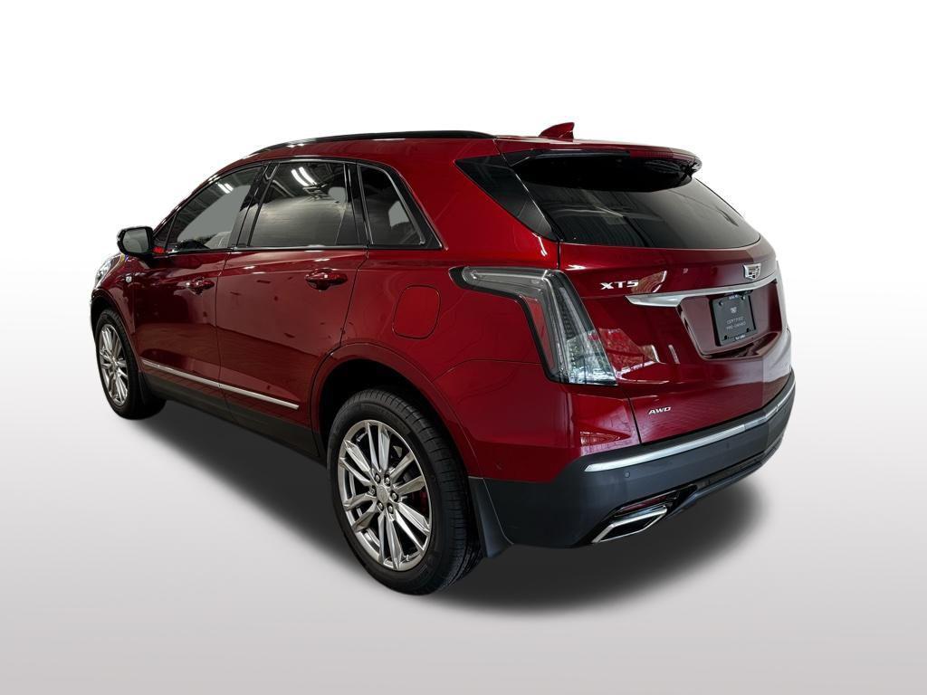 used 2022 Cadillac XT5 car, priced at $31,499
