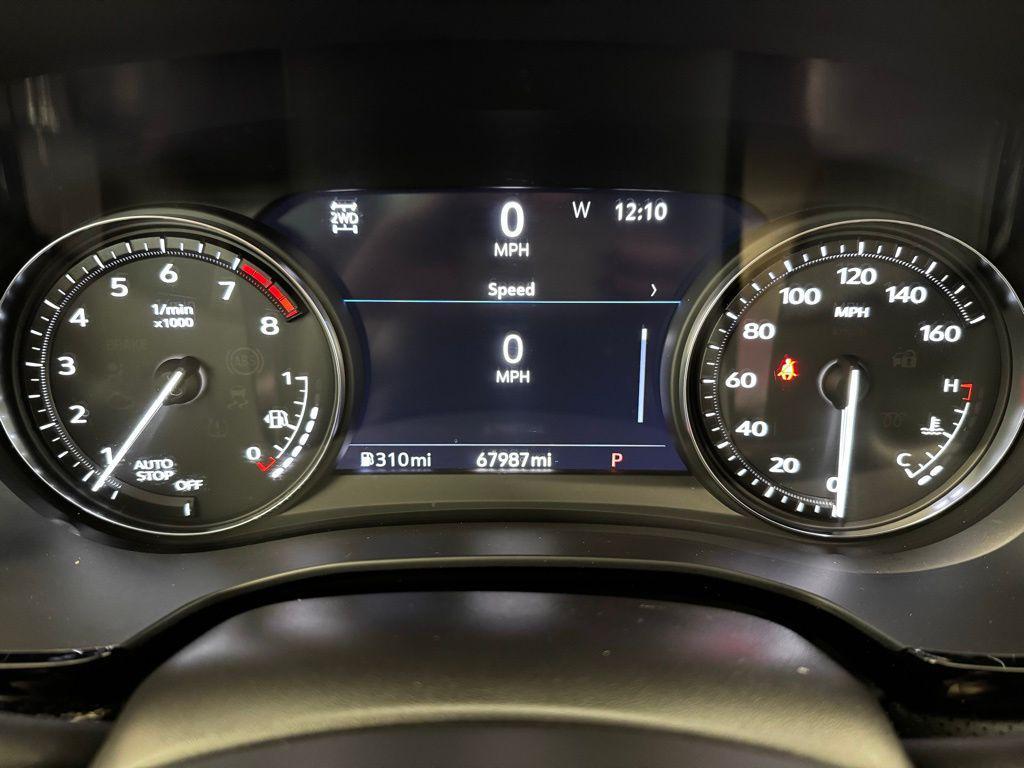 used 2022 Cadillac XT5 car, priced at $31,499