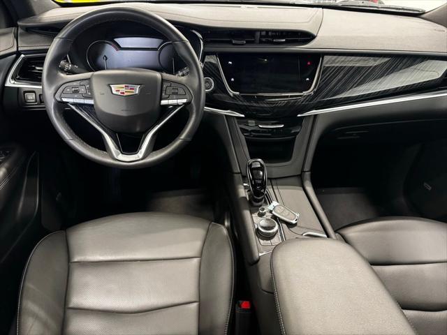 used 2024 Cadillac XT6 car, priced at $47,997
