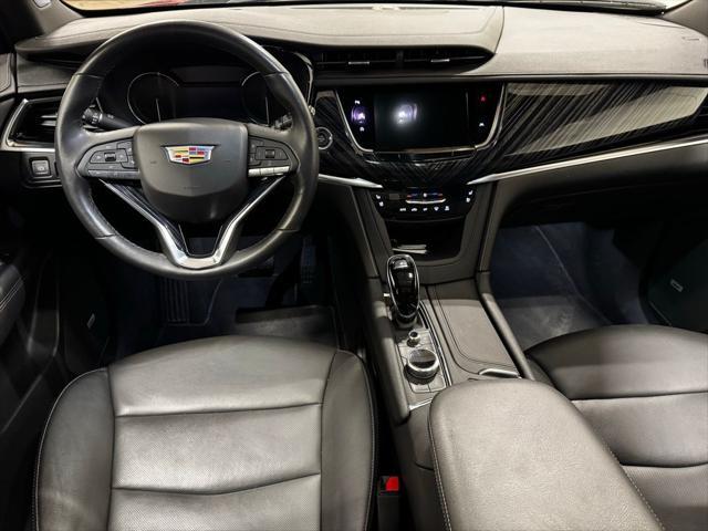 used 2024 Cadillac XT6 car, priced at $44,997