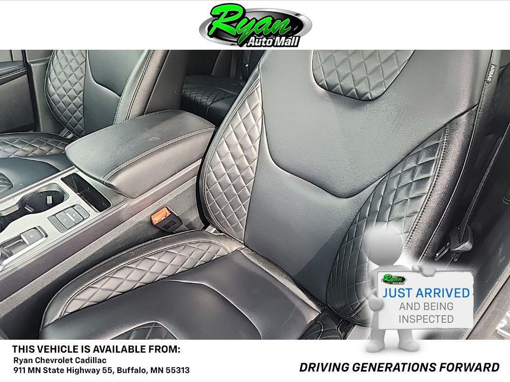 used 2024 Ford Edge car, priced at $28,399