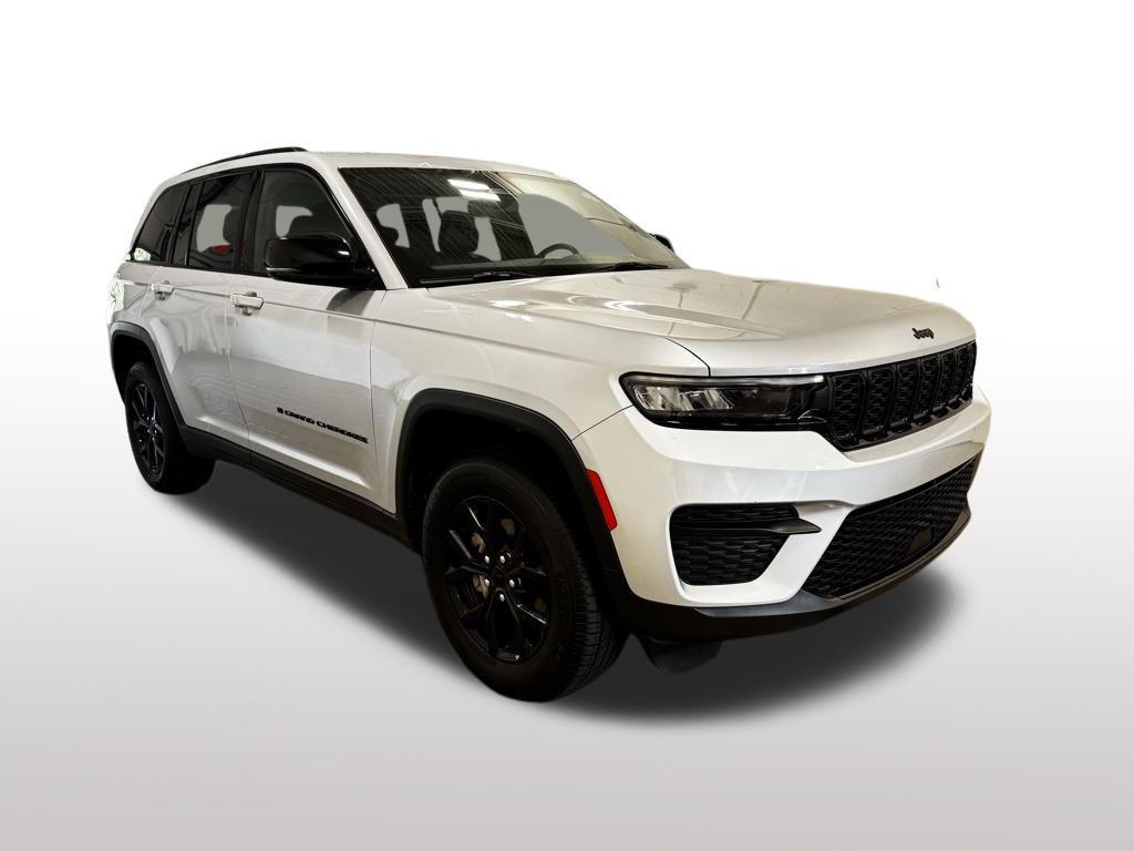 used 2024 Jeep Grand Cherokee car, priced at $30,699