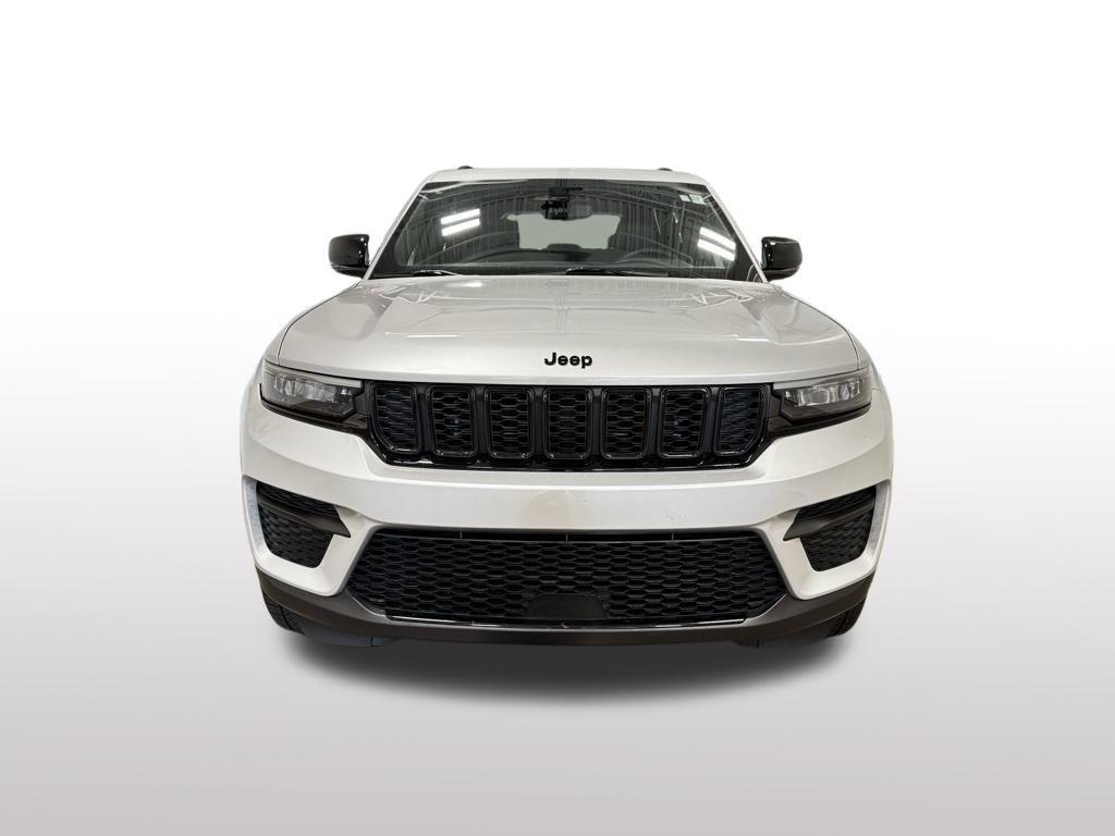 used 2024 Jeep Grand Cherokee car, priced at $30,699
