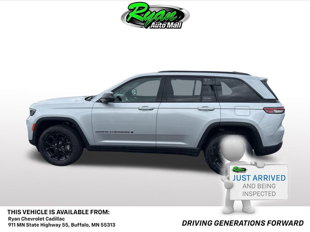 used 2024 Jeep Grand Cherokee car, priced at $30,997