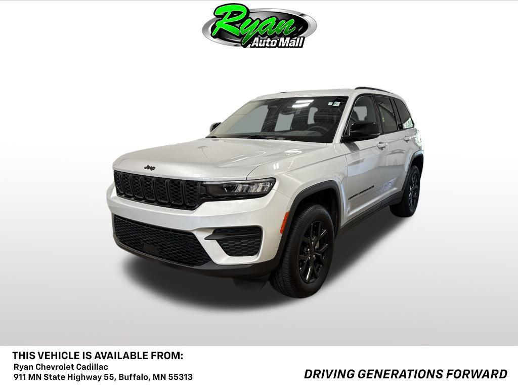 used 2024 Jeep Grand Cherokee car, priced at $30,699