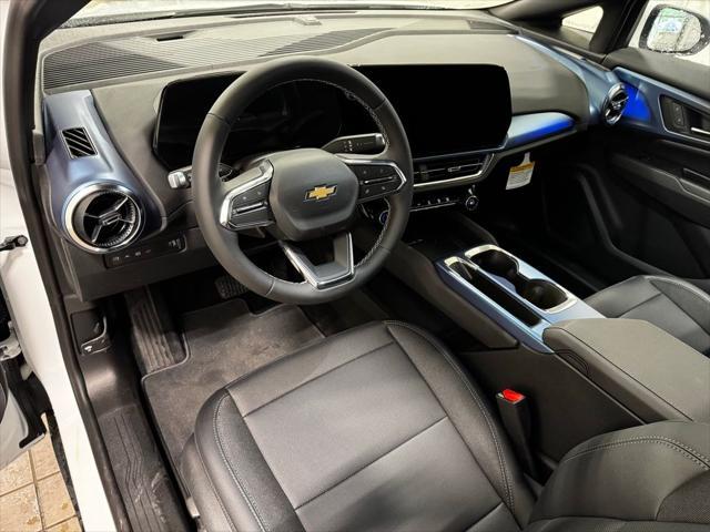 new 2025 Chevrolet Equinox EV car, priced at $35,890