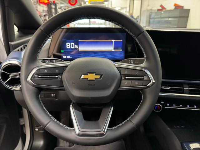 new 2025 Chevrolet Equinox EV car, priced at $35,890