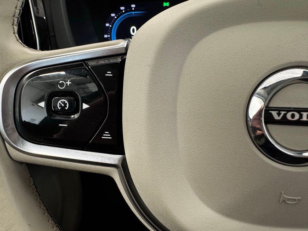 used 2023 Volvo XC60 Recharge Plug-In Hybrid car, priced at $38,997