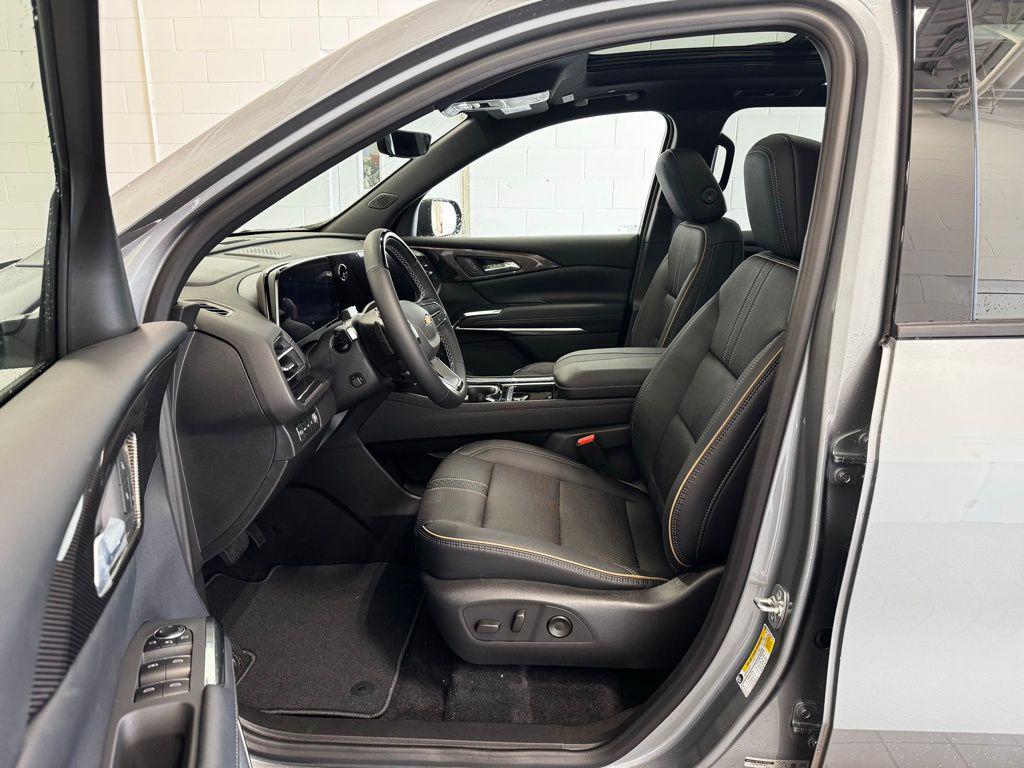 new 2026 Chevrolet Traverse car, priced at $58,790