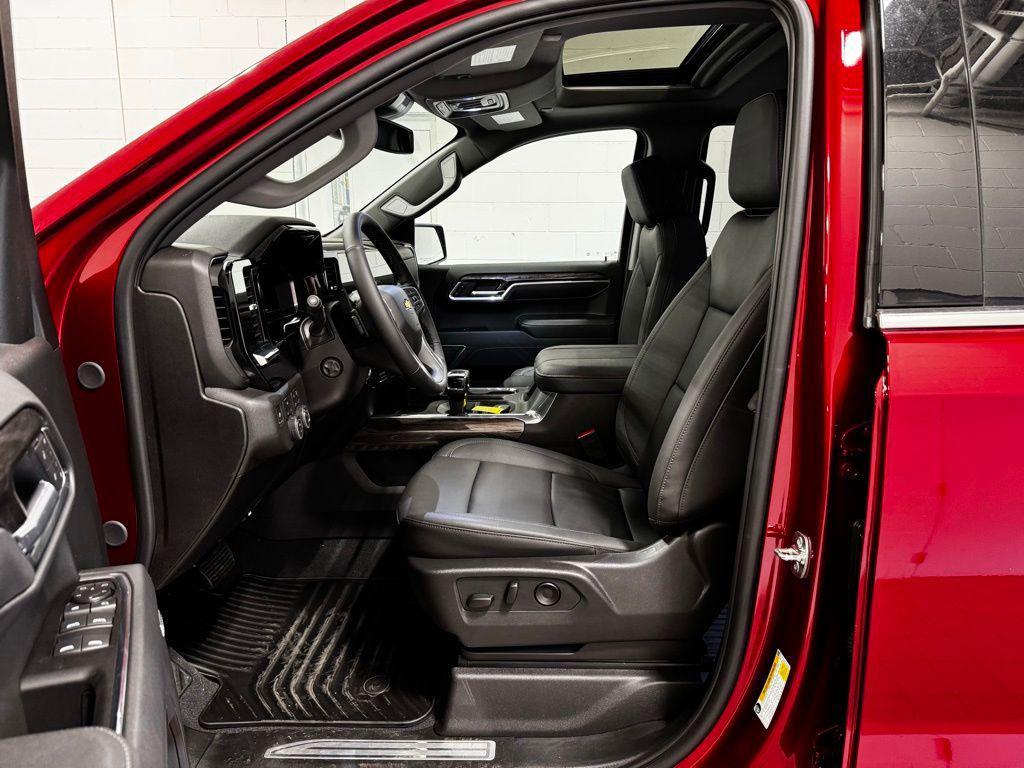 new 2025 Chevrolet Silverado 1500 car, priced at $55,580
