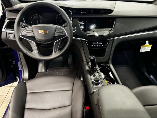 new 2025 Cadillac XT5 car, priced at $55,890