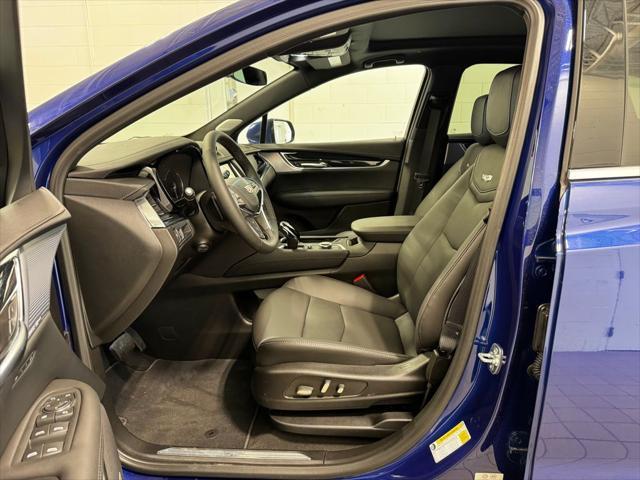 new 2025 Cadillac XT5 car, priced at $55,890
