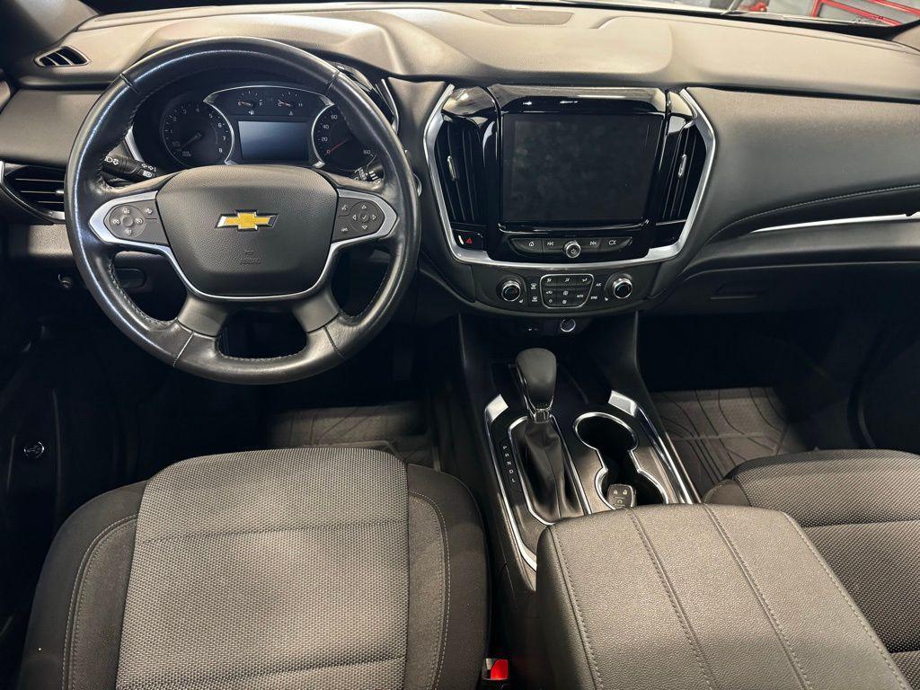 used 2022 Chevrolet Traverse car, priced at $28,599