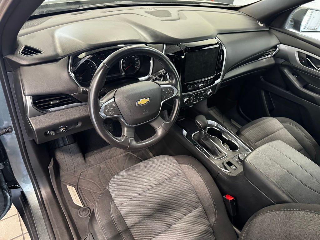 used 2022 Chevrolet Traverse car, priced at $28,599