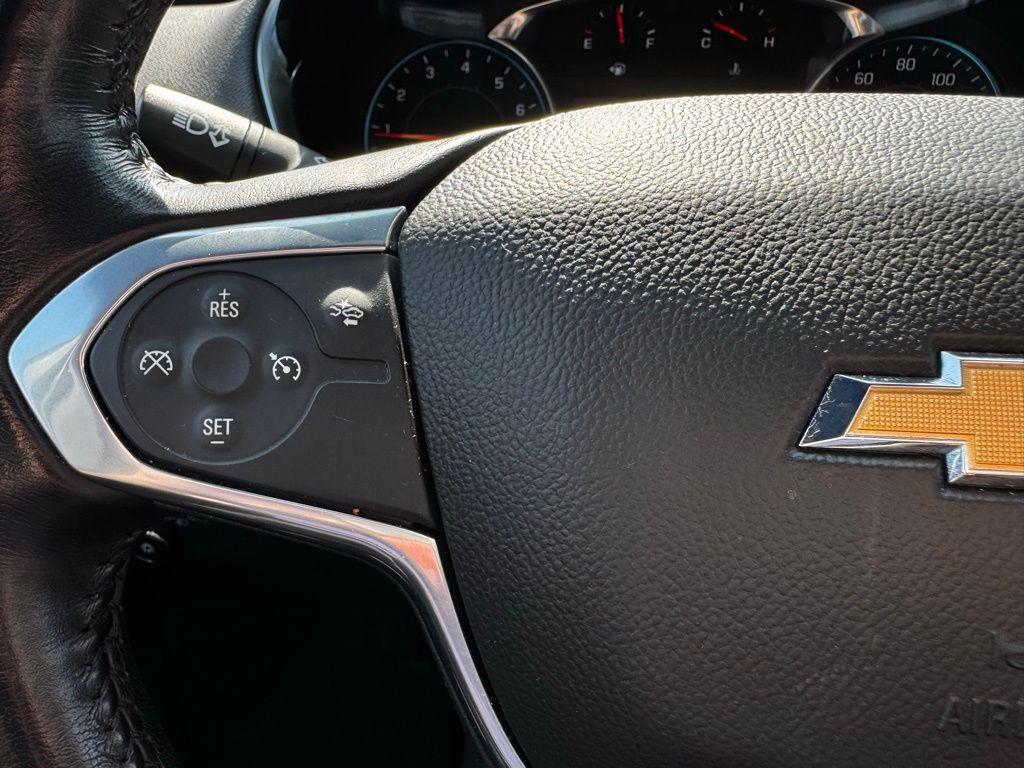 used 2022 Chevrolet Traverse car, priced at $28,599