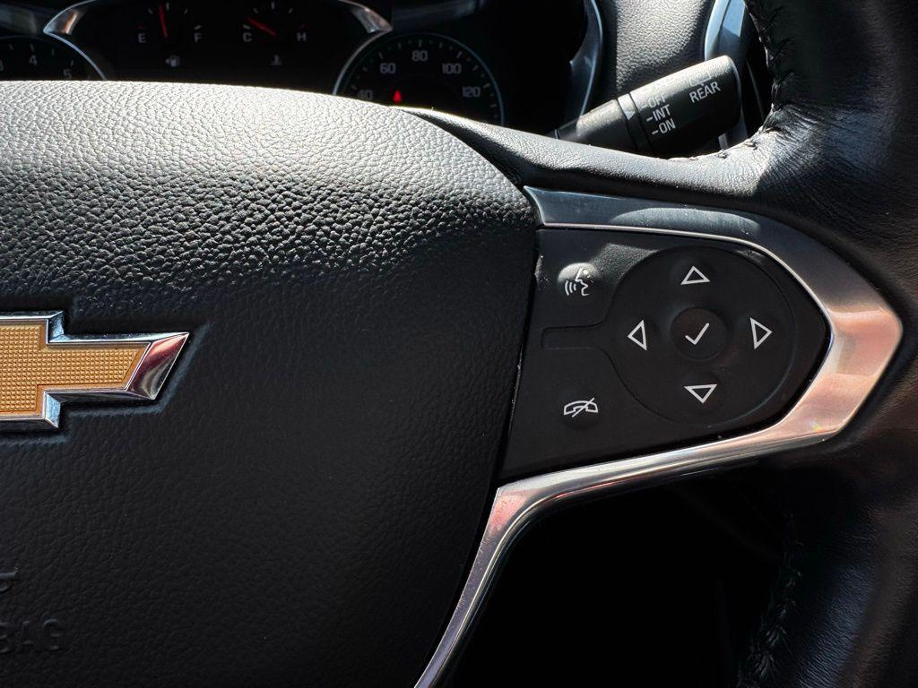 used 2022 Chevrolet Traverse car, priced at $28,599