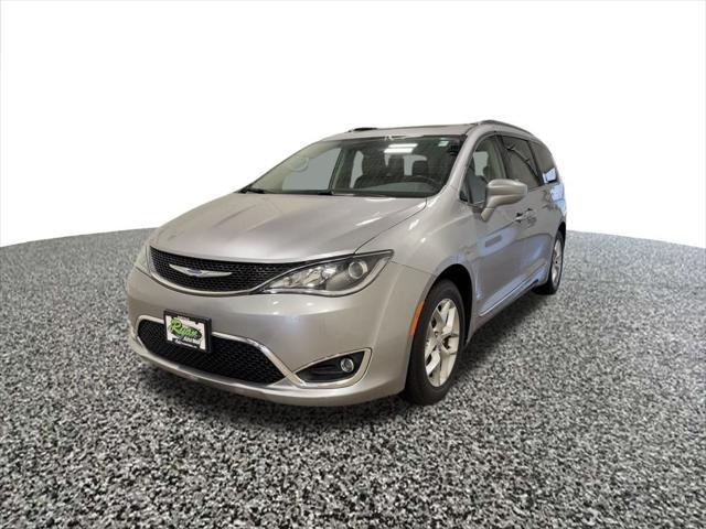 used 2018 Chrysler Pacifica car, priced at $15,797