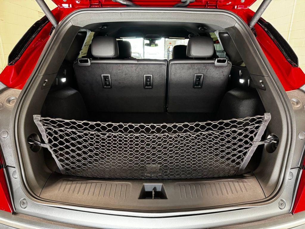 new 2025 Cadillac XT5 car, priced at $47,515