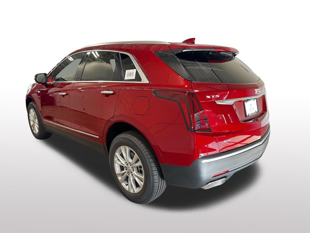new 2025 Cadillac XT5 car, priced at $47,515