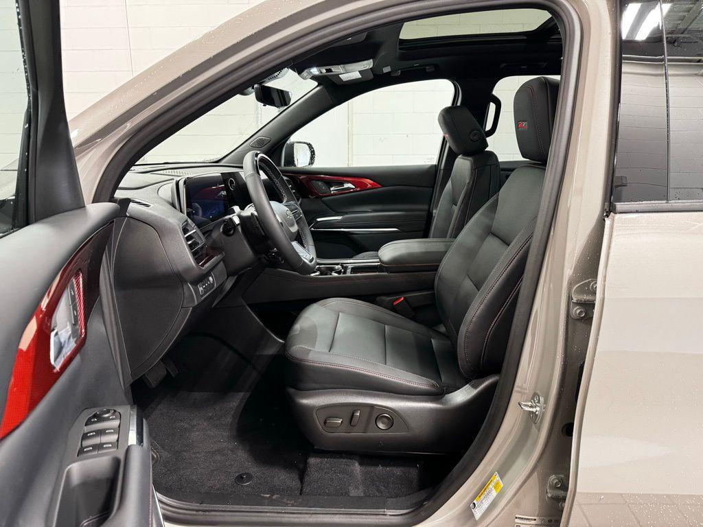 new 2026 Chevrolet Traverse car, priced at $54,607