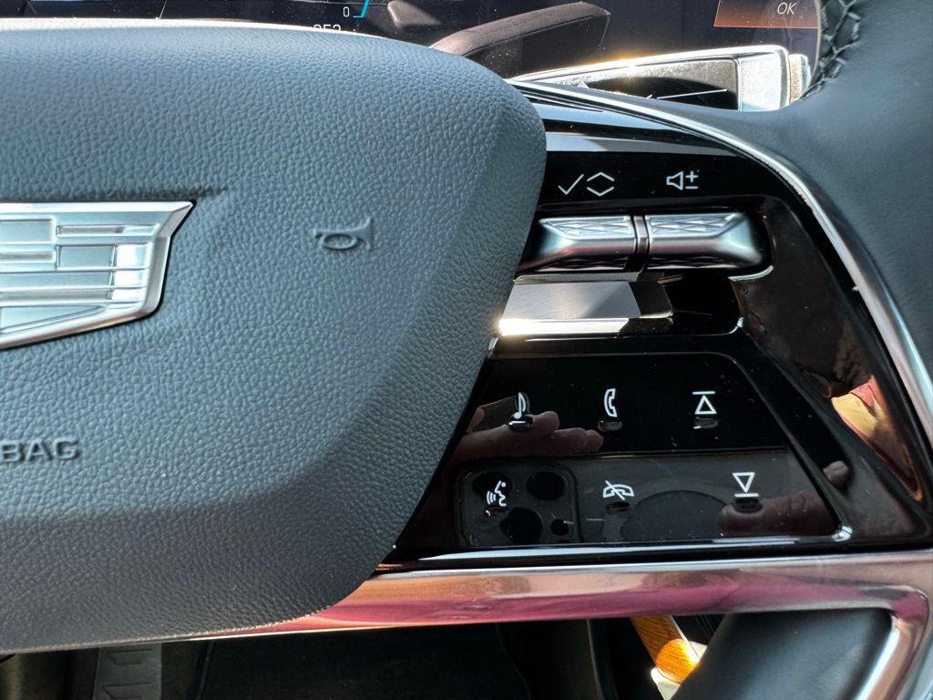 new 2026 Cadillac VISTIQ car, priced at $82,595