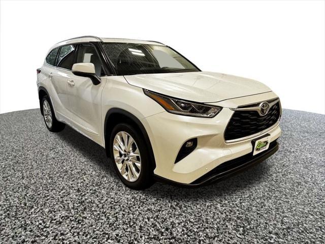 used 2023 Toyota Highlander car, priced at $44,997
