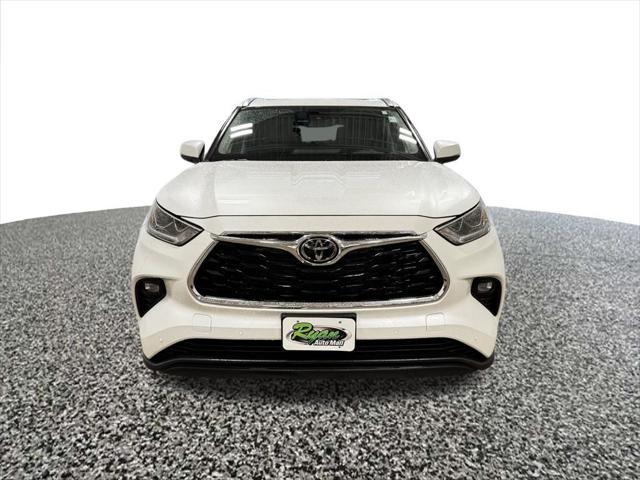 used 2023 Toyota Highlander car, priced at $44,997