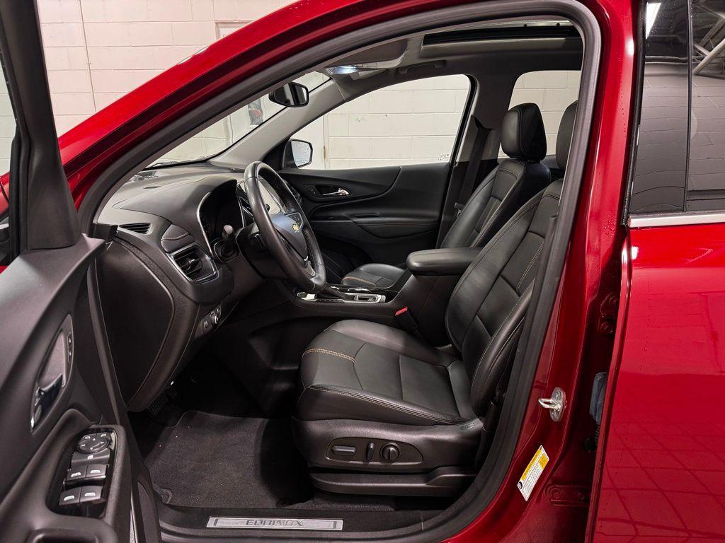 used 2022 Chevrolet Equinox car, priced at $25,599