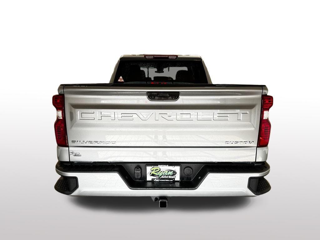 new 2026 Chevrolet Silverado 1500 car, priced at $39,995
