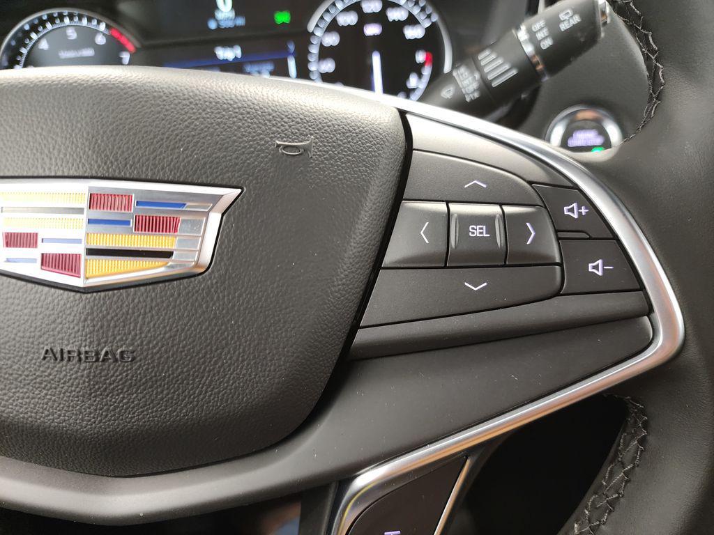 new 2025 Cadillac XT5 car, priced at $47,915
