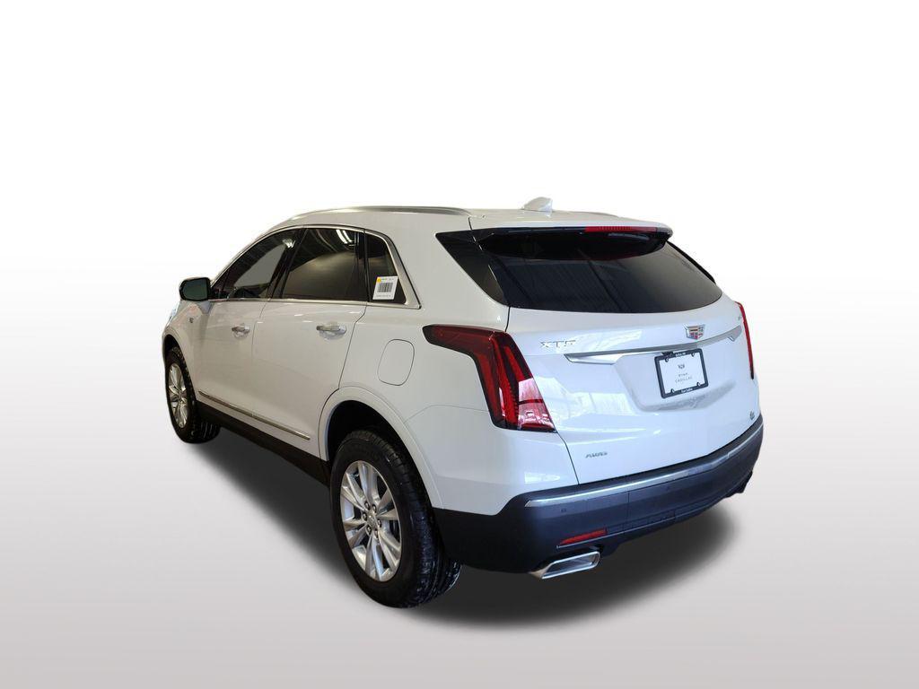 new 2025 Cadillac XT5 car, priced at $47,915
