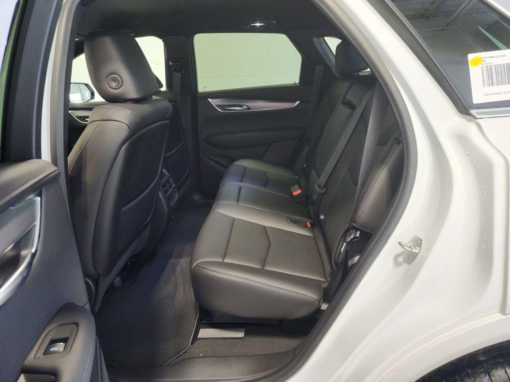 new 2025 Cadillac XT5 car, priced at $47,915