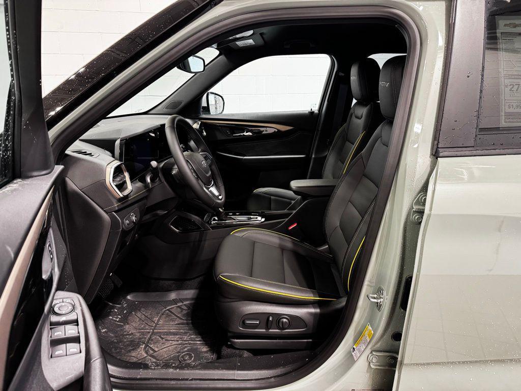 new 2025 Chevrolet TrailBlazer car, priced at $28,810