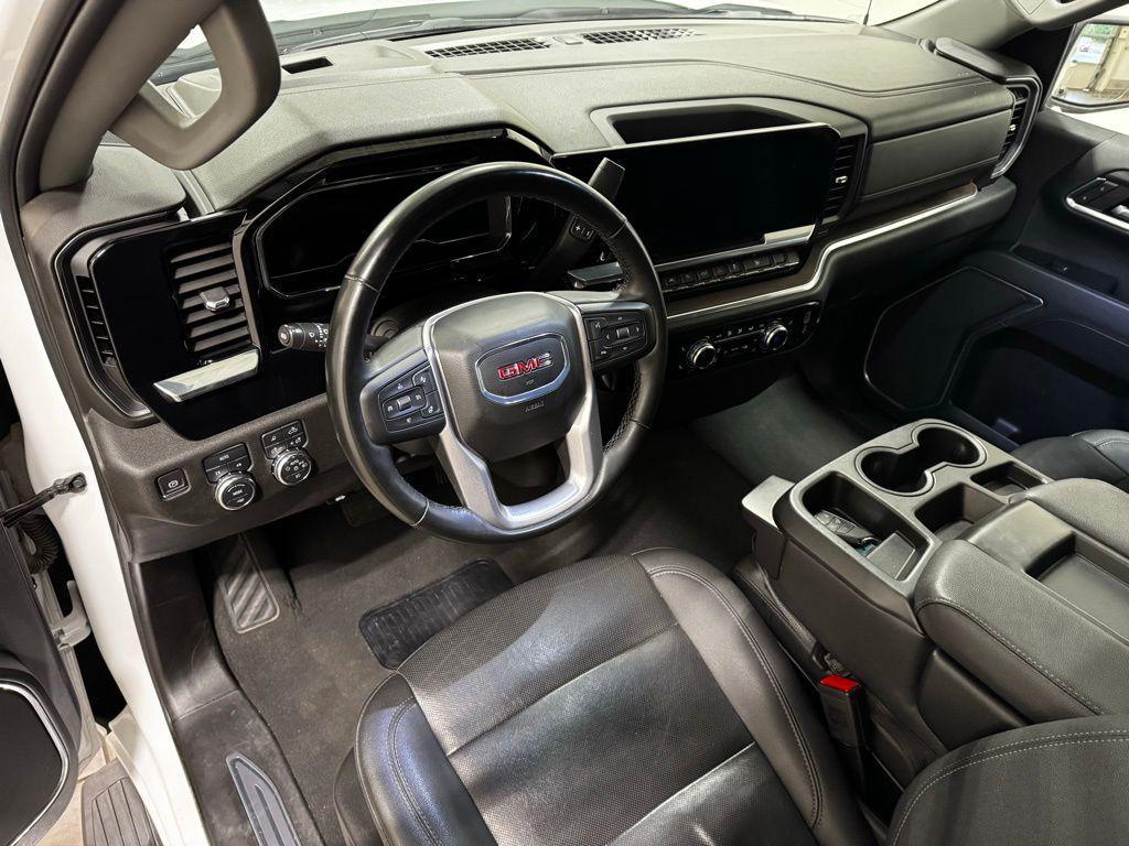 used 2024 GMC Sierra 1500 car, priced at $44,997