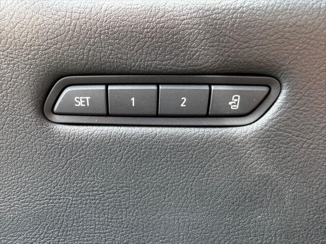 used 2023 Cadillac XT5 car, priced at $29,997