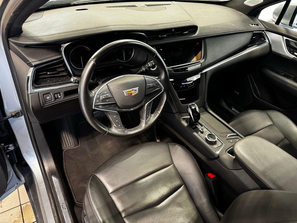 used 2023 Cadillac XT5 car, priced at $29,499