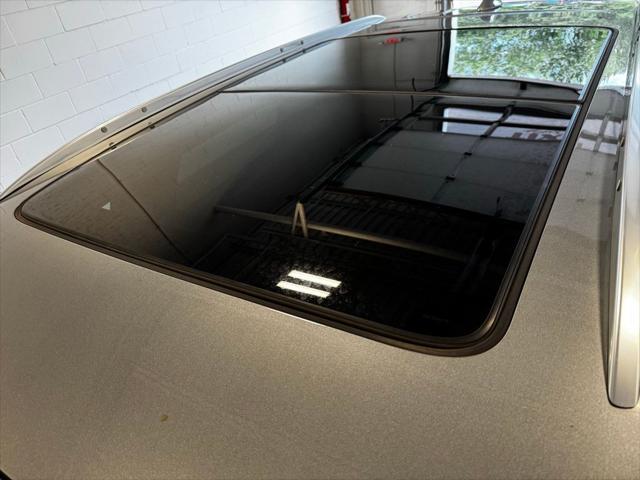 used 2023 Cadillac XT5 car, priced at $29,997