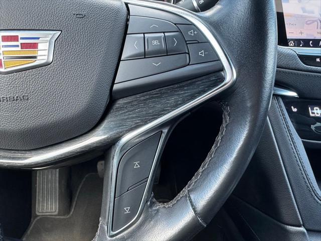 used 2023 Cadillac XT5 car, priced at $29,997