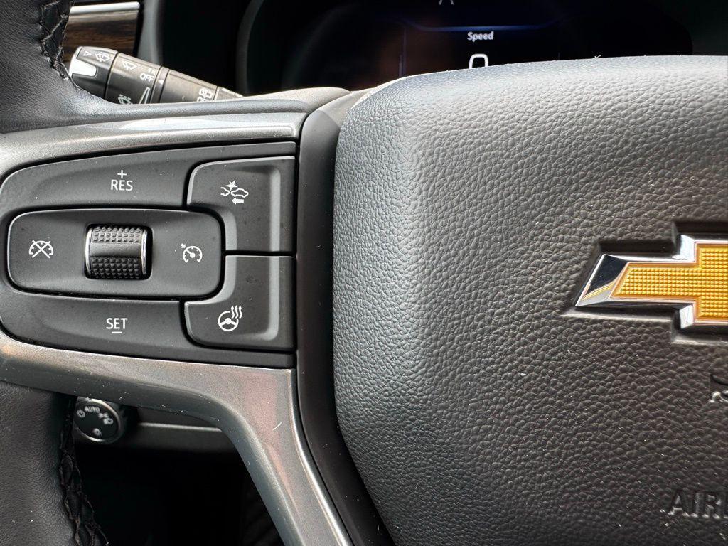 used 2023 Chevrolet Suburban car, priced at $45,996