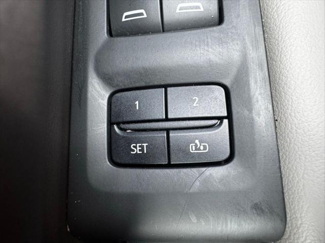 used 2022 GMC Yukon XL car, priced at $45,599