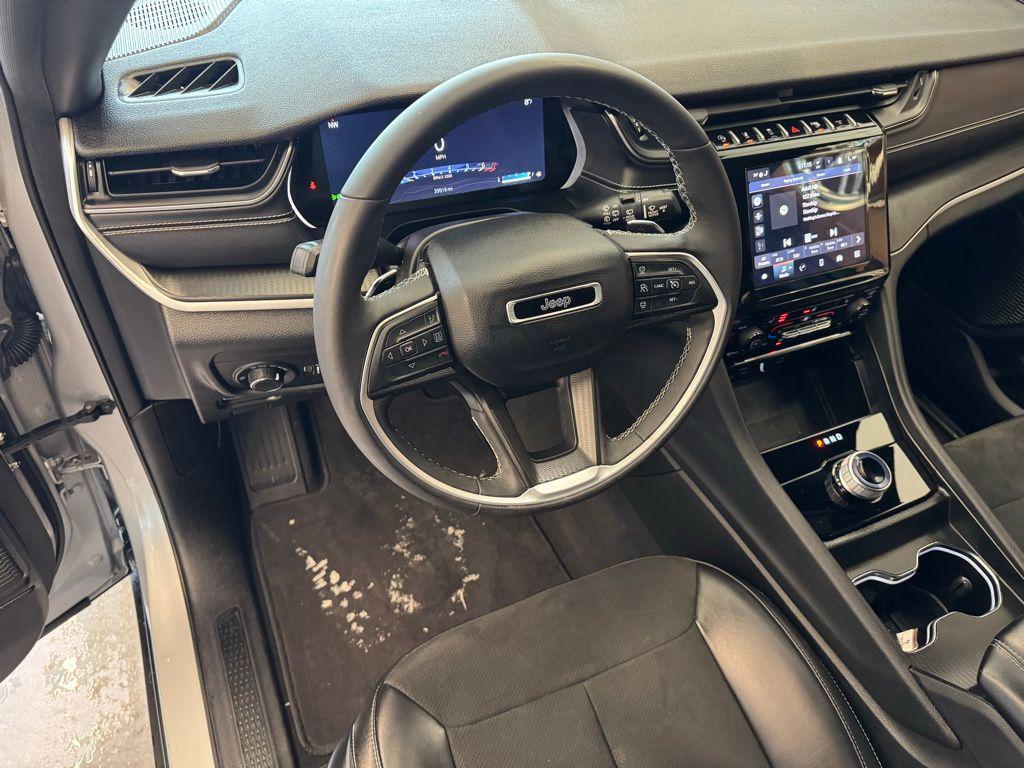 used 2023 Jeep Grand Cherokee car, priced at $30,997