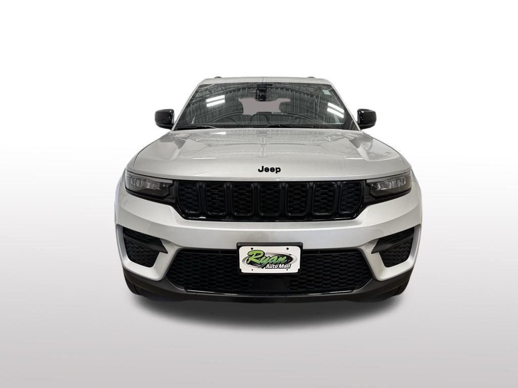 used 2023 Jeep Grand Cherokee car, priced at $30,997