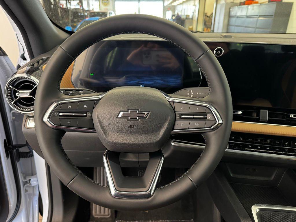new 2026 Chevrolet Equinox car, priced at $37,090