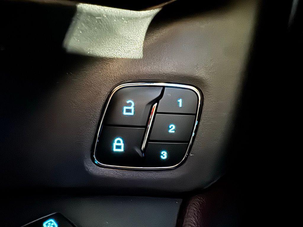 used 2024 Ford Expedition car, priced at $44,599