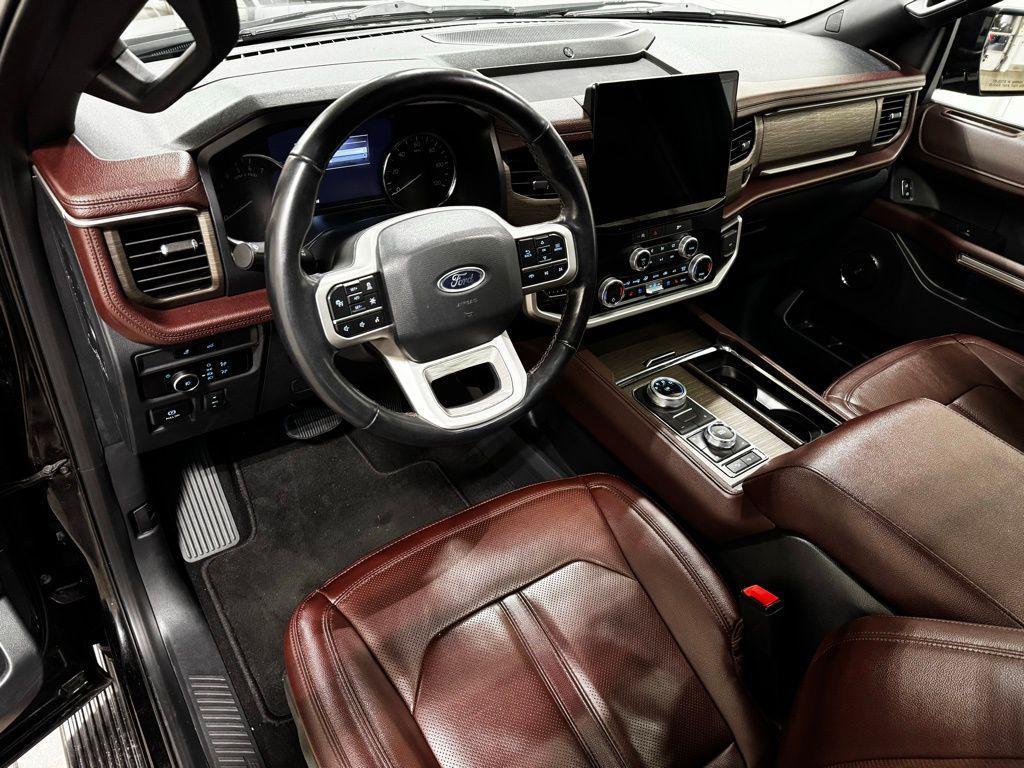 used 2024 Ford Expedition car, priced at $44,599
