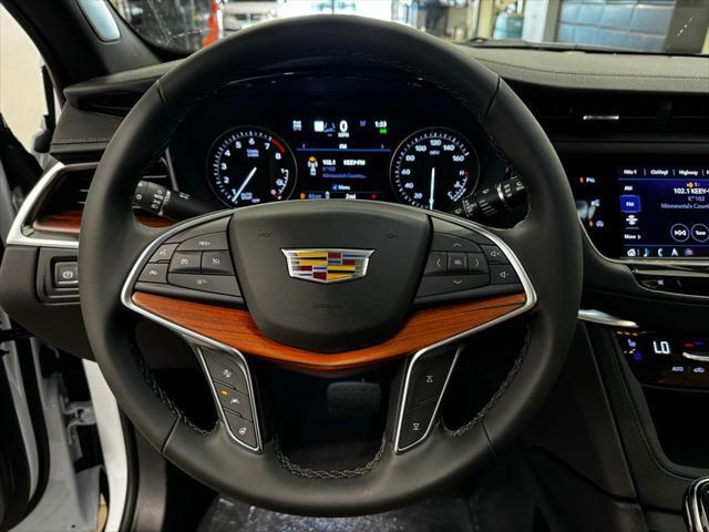 new 2025 Cadillac XT5 car, priced at $60,565