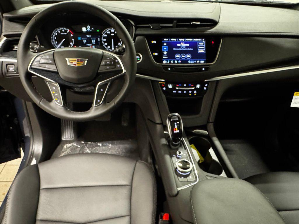 new 2025 Cadillac XT5 car, priced at $51,990